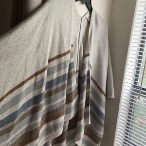 Sold—-One size- plus size Poncho gray blue earth tones